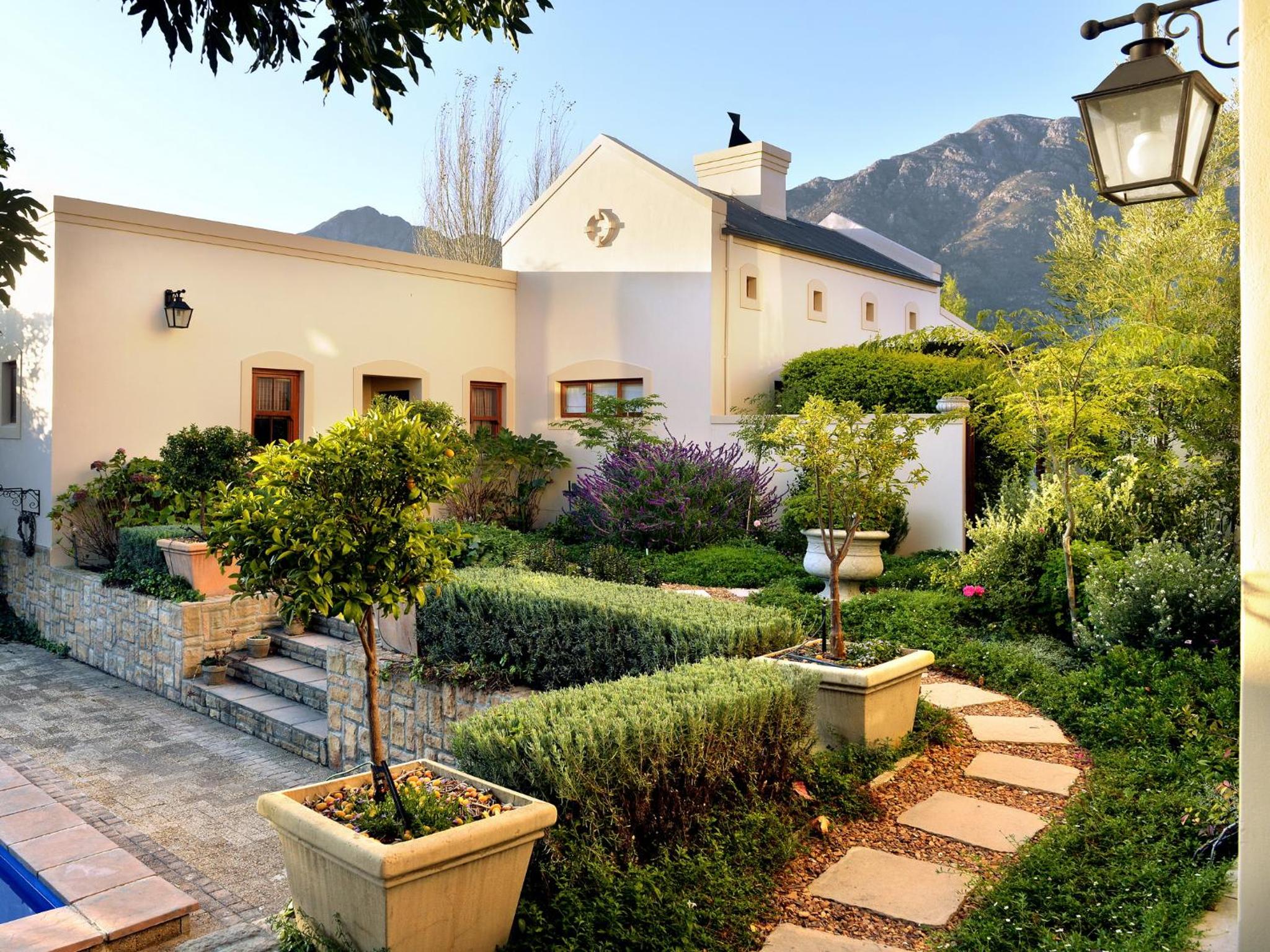 petit plaisir cottage