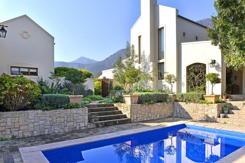 petit plaisir cottage