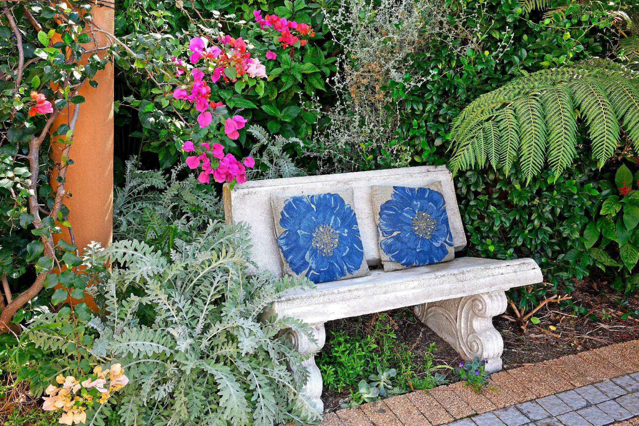 petit plaisir cottage