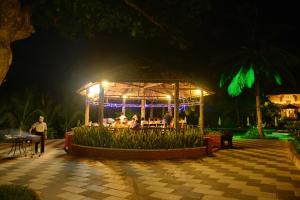 con dao resort