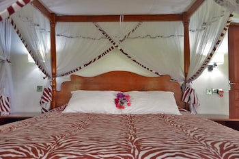 lake naivasha crescent camp