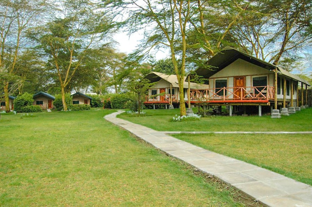 lake naivasha crescent camp