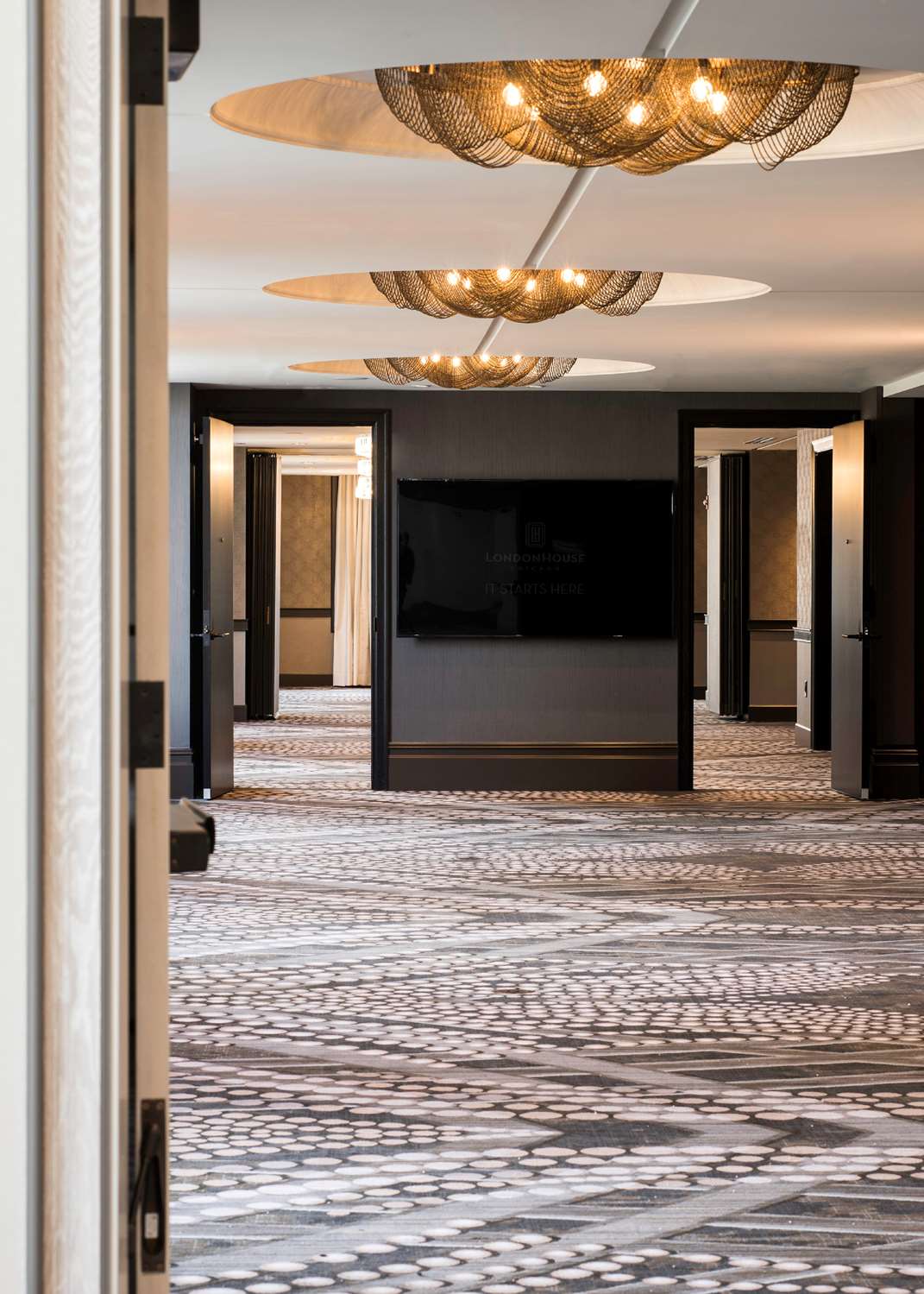 londonhouse chicago curio collection by hilton