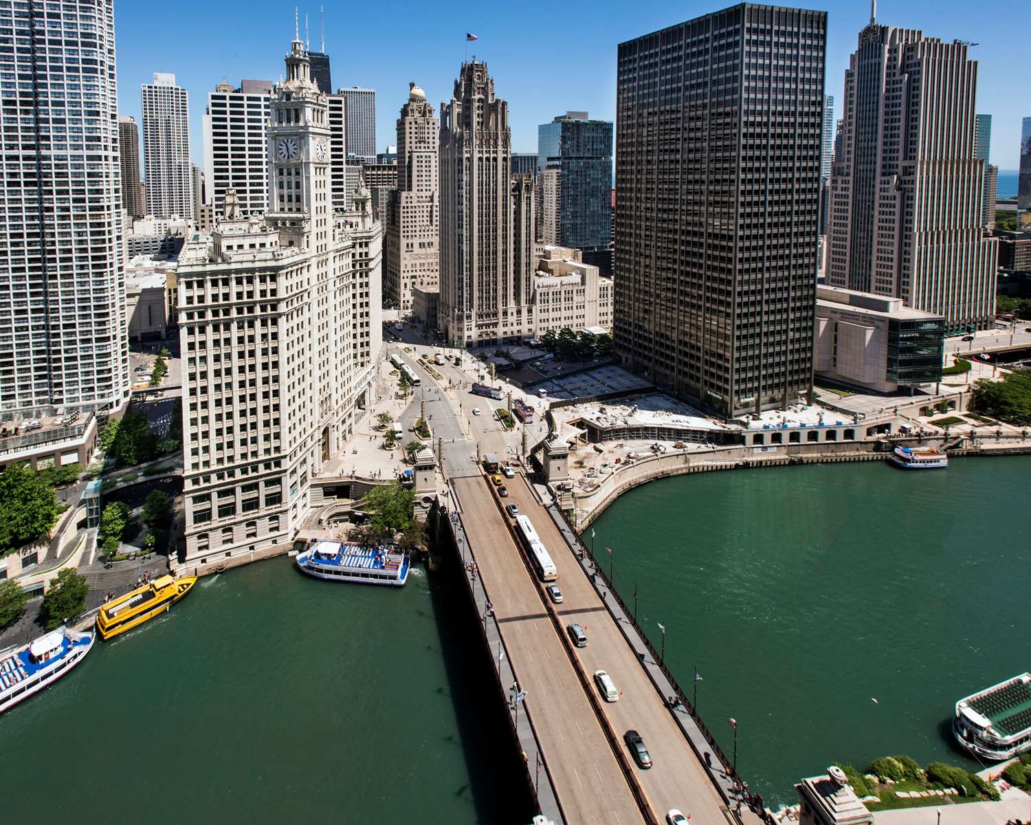 londonhouse chicago curio collection by hilton
