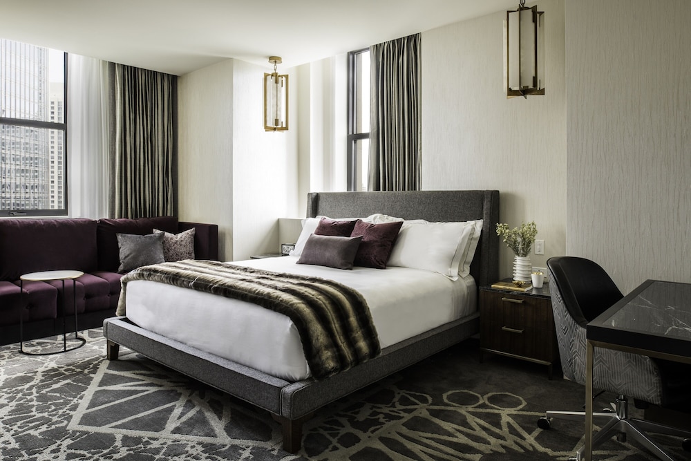 londonhouse chicago curio collection by hilton
