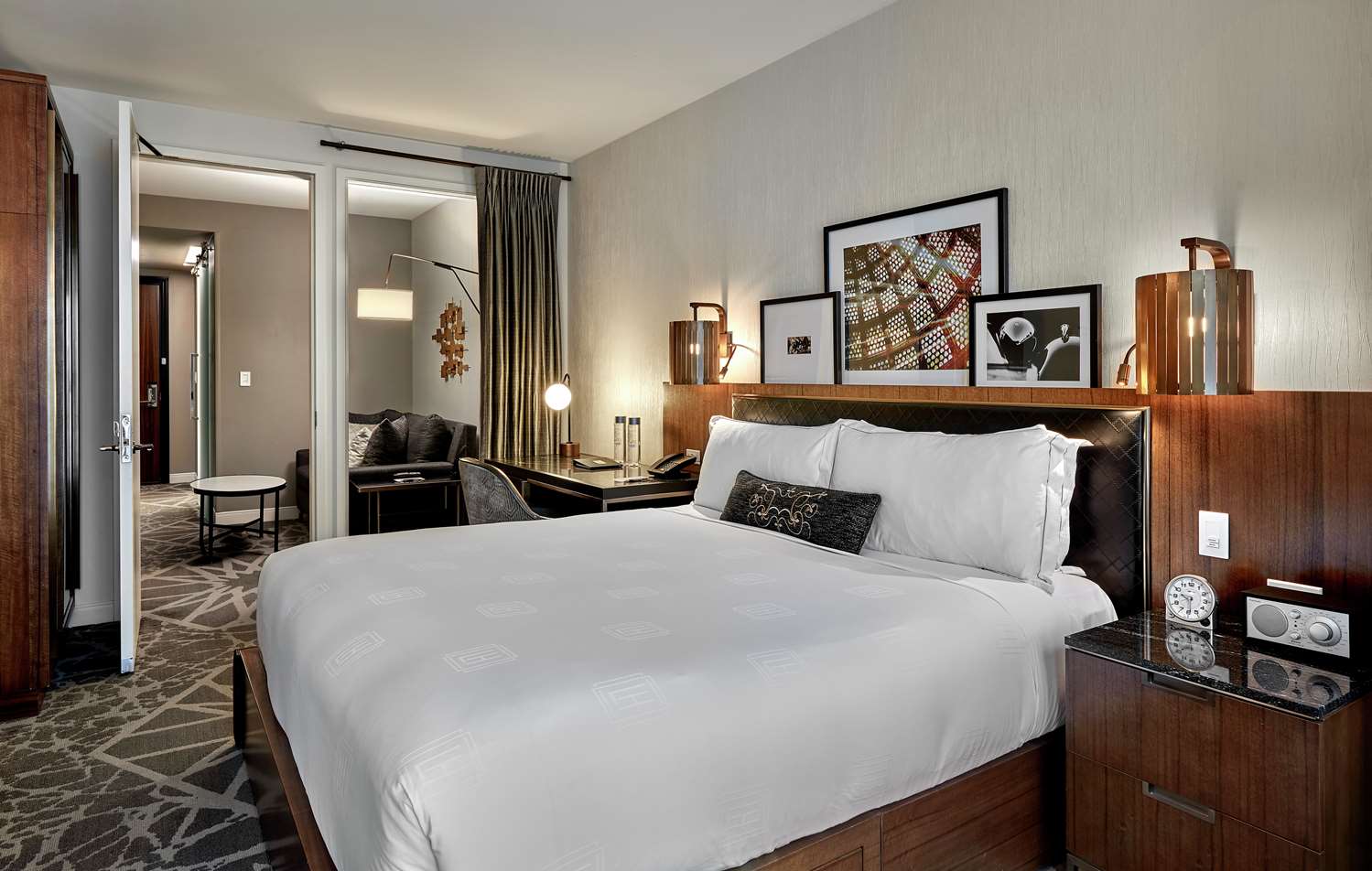 londonhouse chicago curio collection by hilton