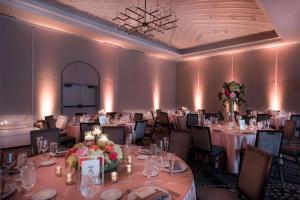 londonhouse chicago curio collection by hilton
