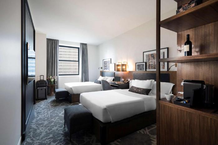londonhouse chicago curio collection by hilton