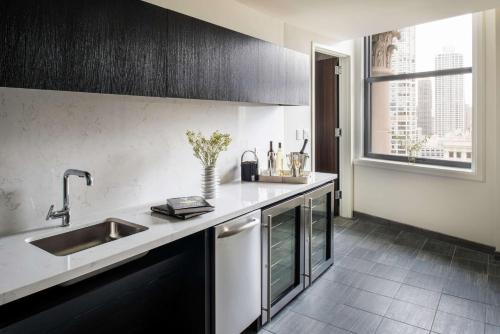 londonhouse chicago curio collection by hilton