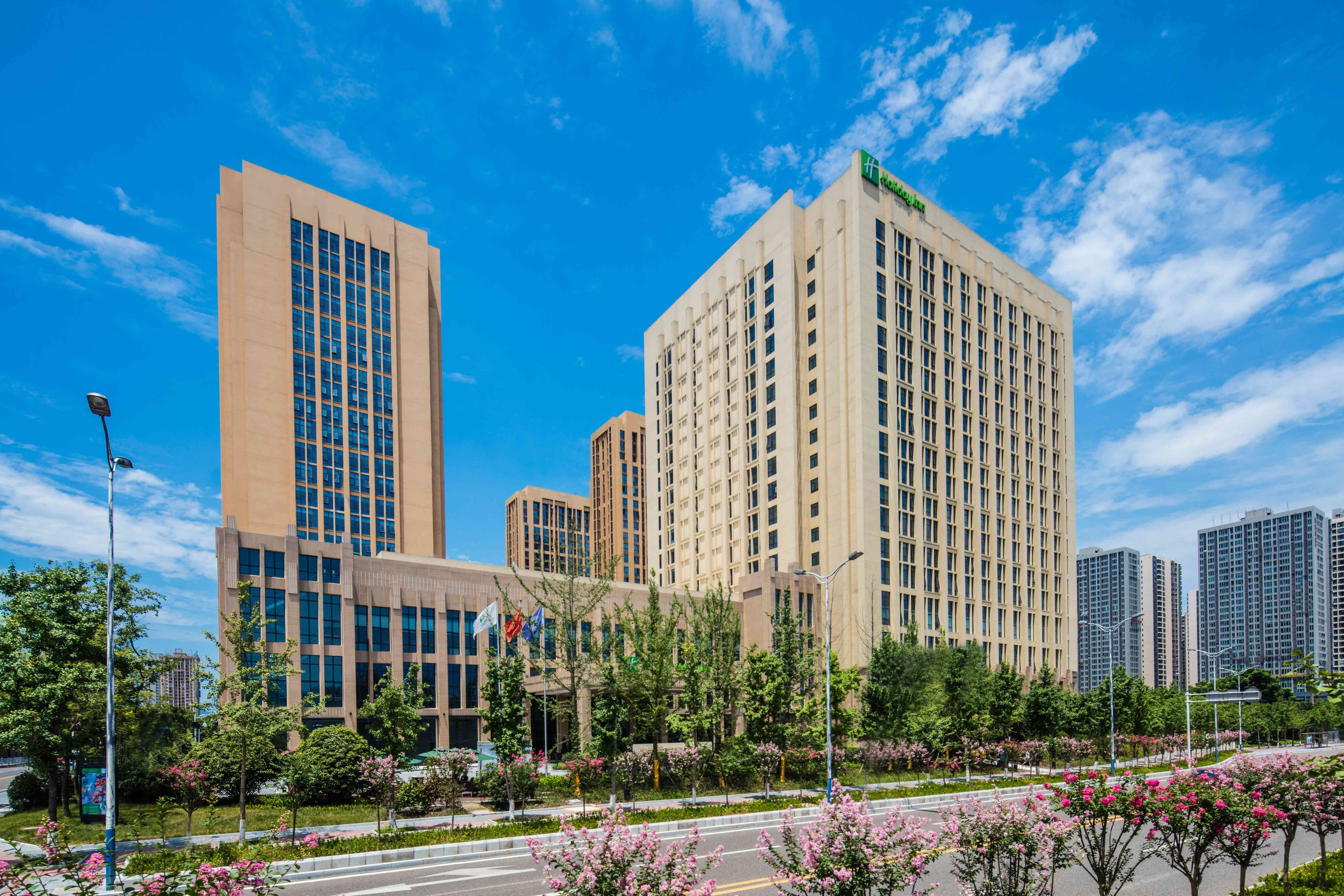 holiday inn chongqing university town by ihg
