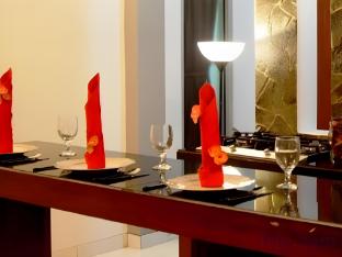 oasis studio hotel satu