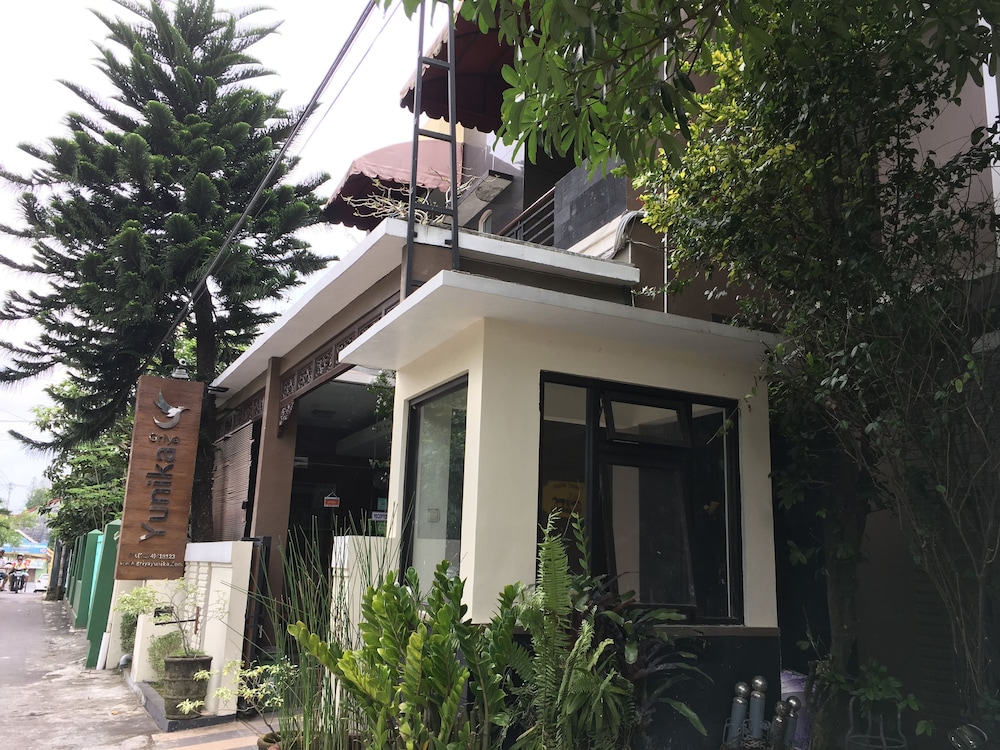 griya yunika homestay