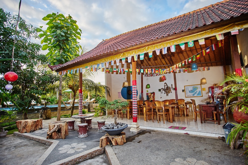 taos house lembongan