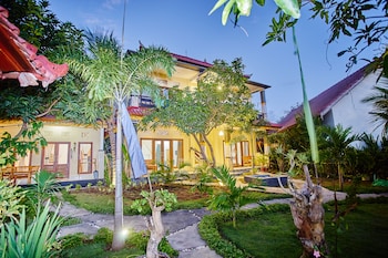 taos house lembongan