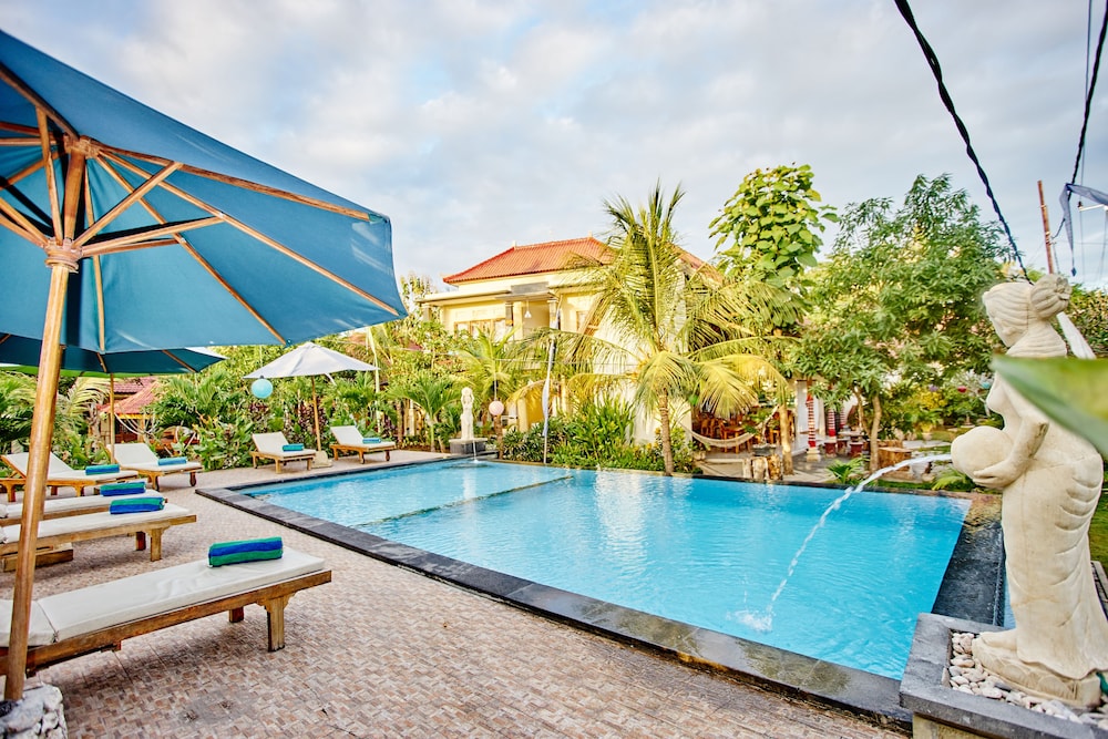 taos house lembongan