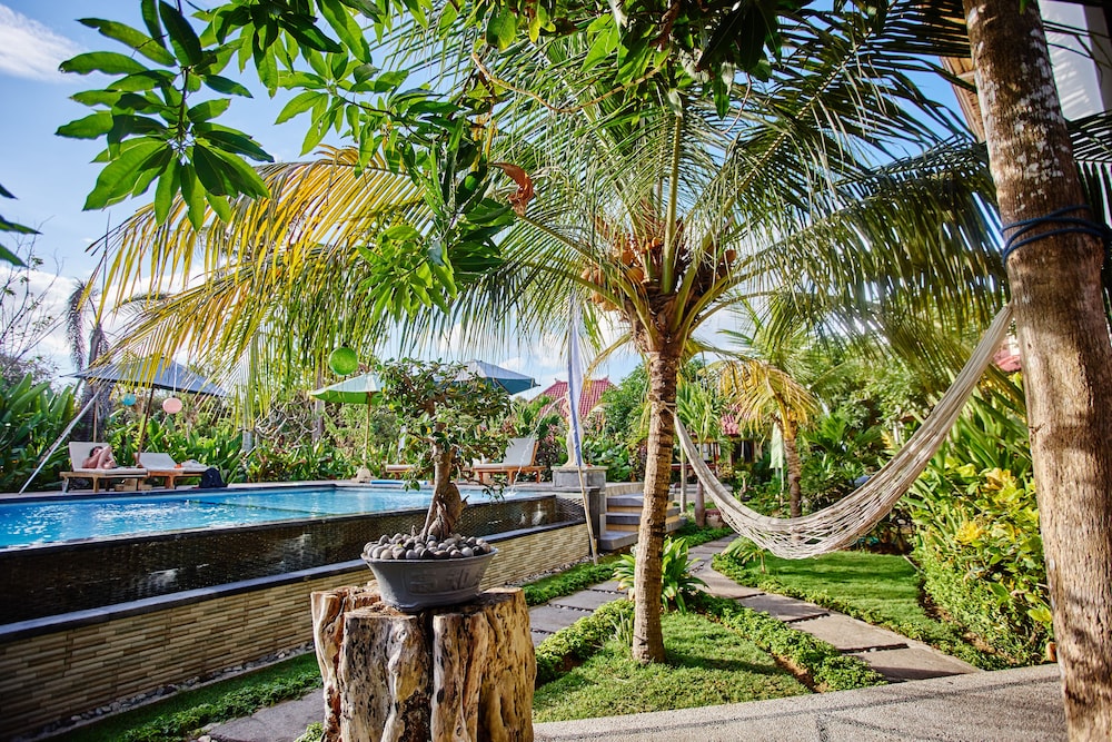 taos house lembongan