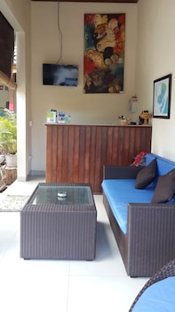 taos house lembongan