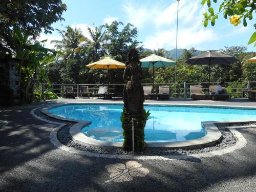 tepi sungai guest house
