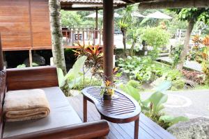 tepi sungai guest house
