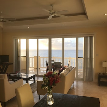 the hamilton beach villas and spa