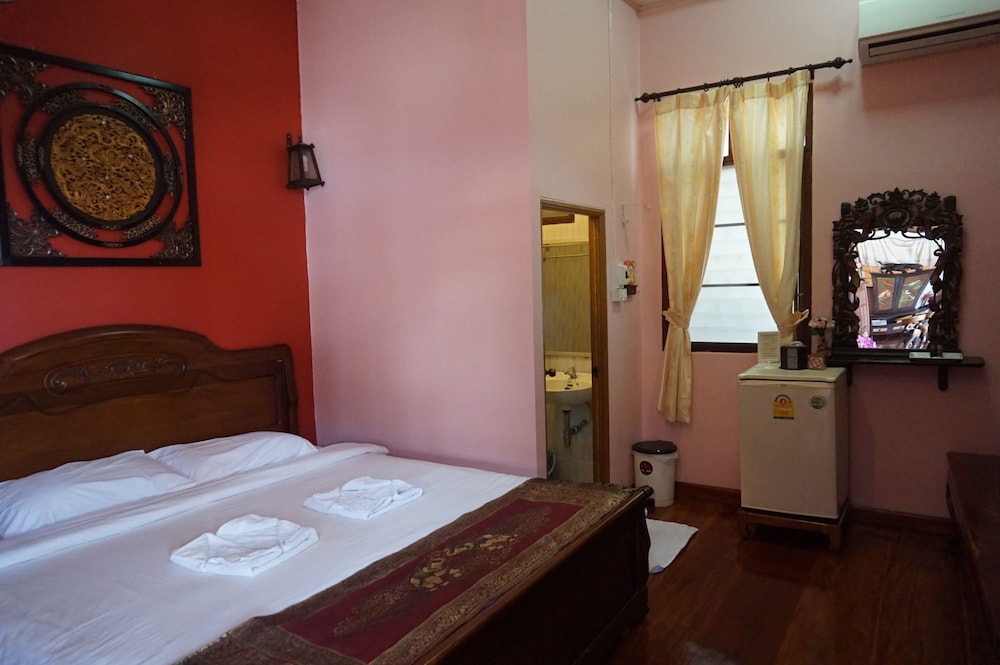 the old chiangkhan boutique hotel