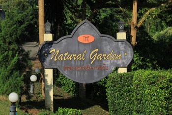 the natural garden khao soi dao