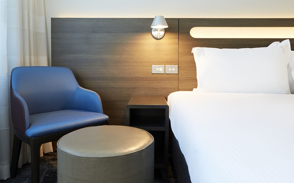 holiday inn express sydney macquarie park by ihg
