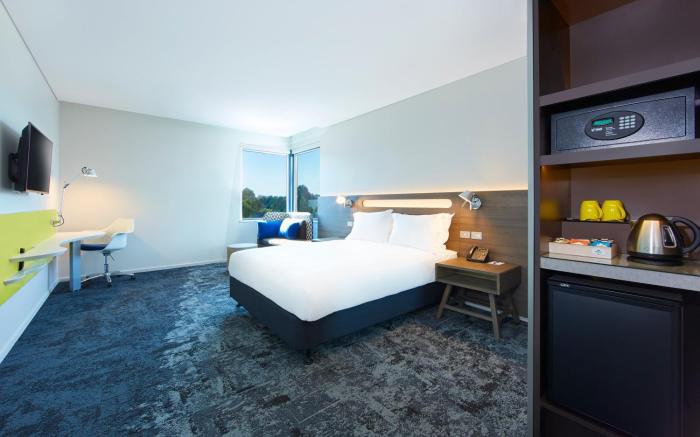 holiday inn express sydney macquarie park by ihg
