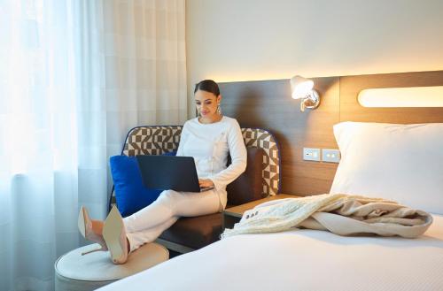 holiday inn express sydney macquarie park by ihg