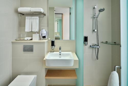 holiday inn express singapore katong by ihg