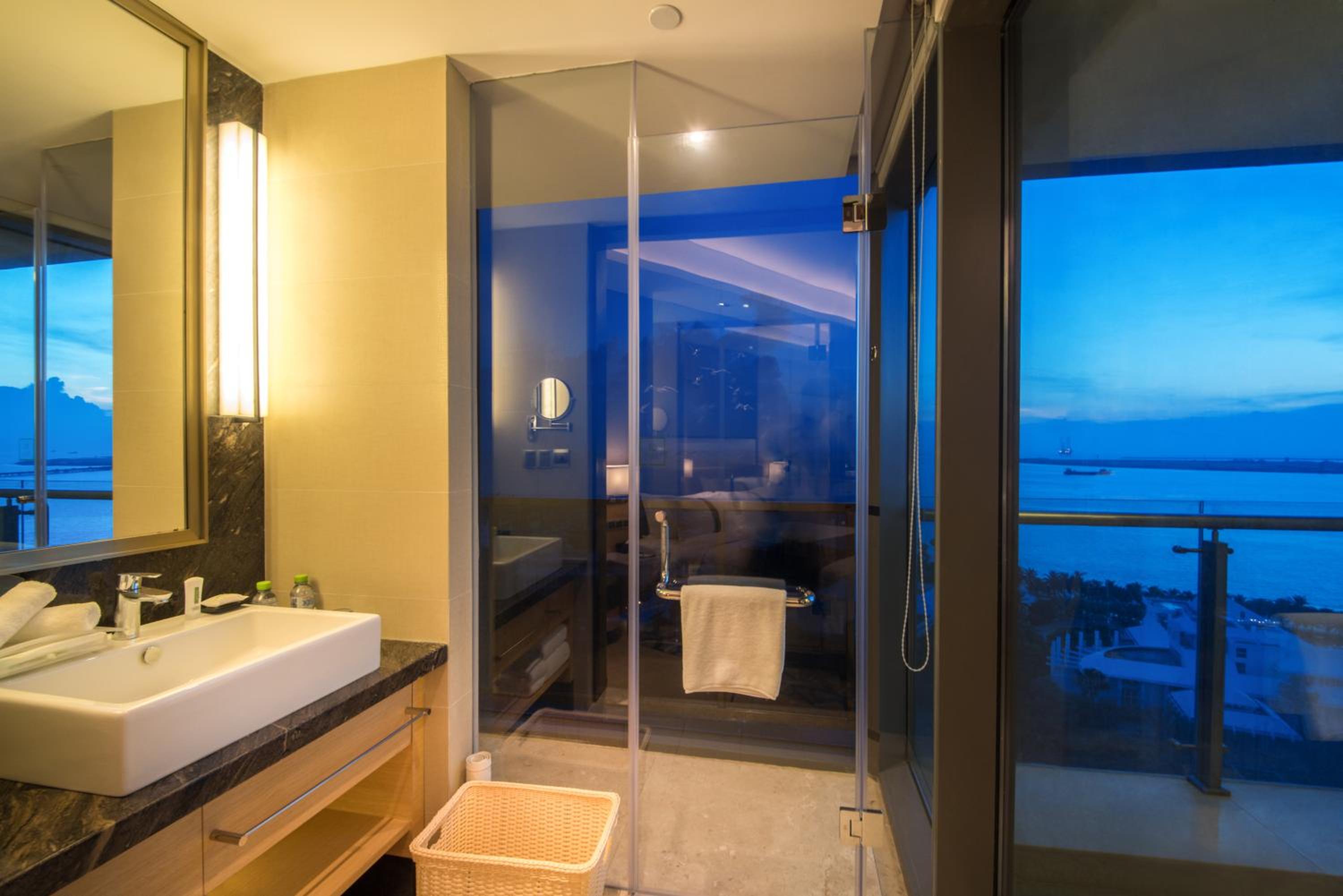 holiday inn haikou west coast by ihg