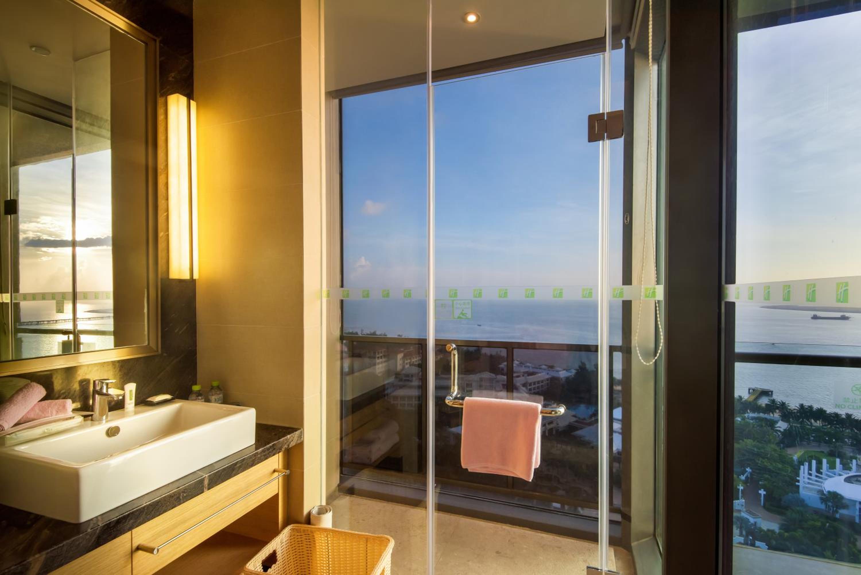 holiday inn haikou west coast by ihg