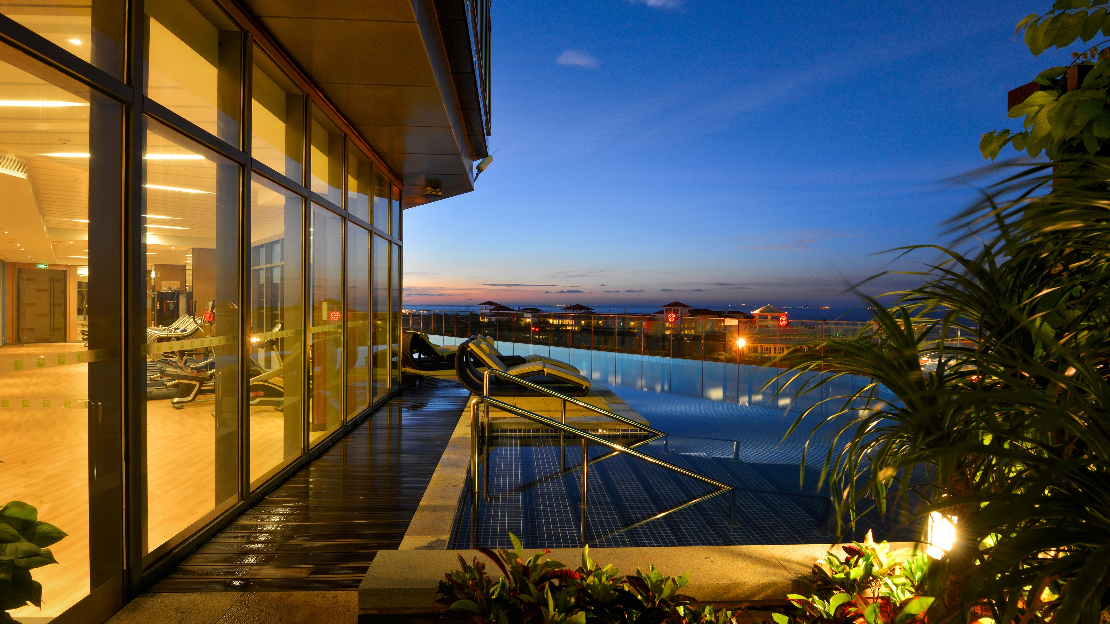 holiday inn haikou west coast by ihg