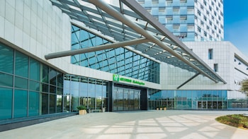 holiday inn haikou west coast by ihg