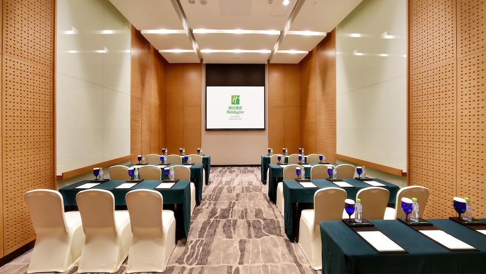 holiday inn haikou west coast by ihg