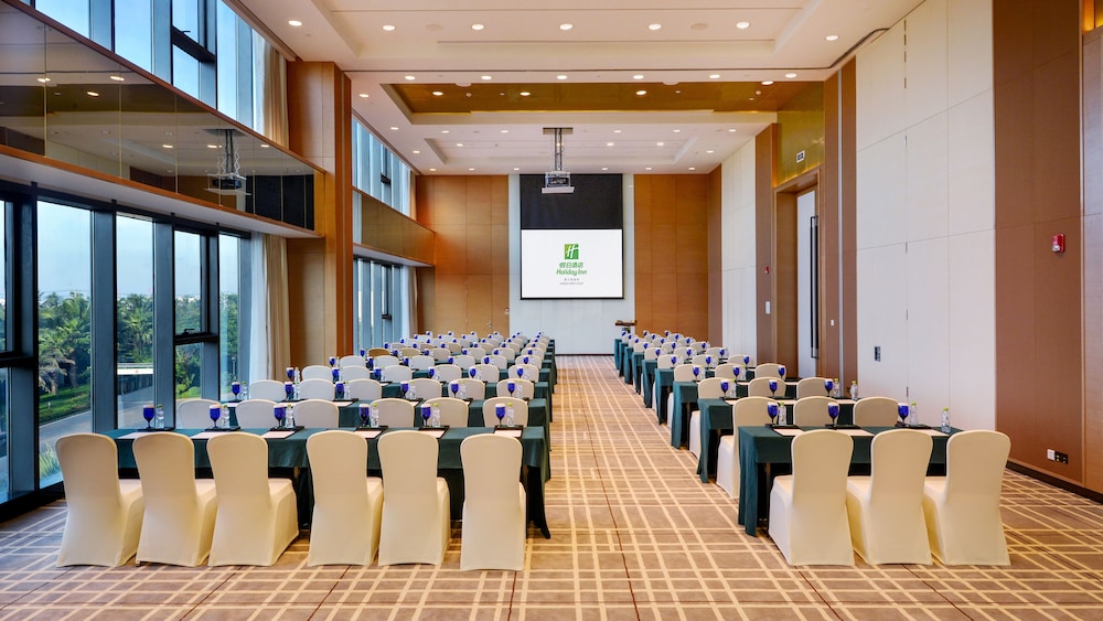 holiday inn haikou west coast by ihg