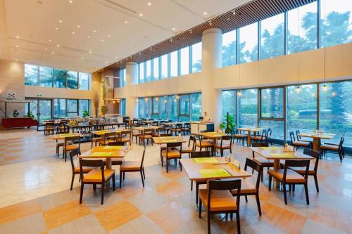 holiday inn haikou west coast by ihg