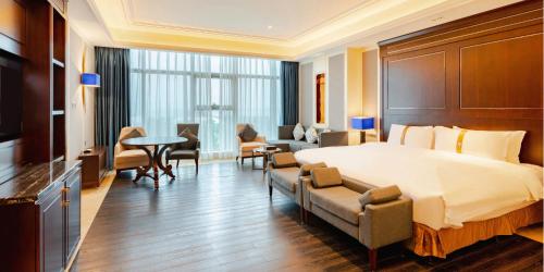 holiday inn haikou west coast by ihg