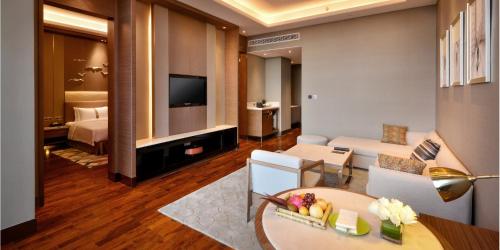 holiday inn haikou west coast by ihg