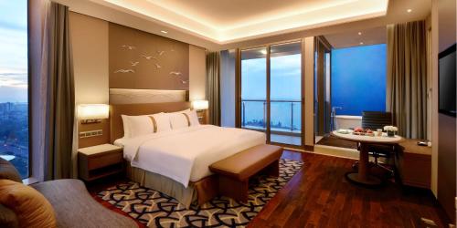 holiday inn haikou west coast by ihg