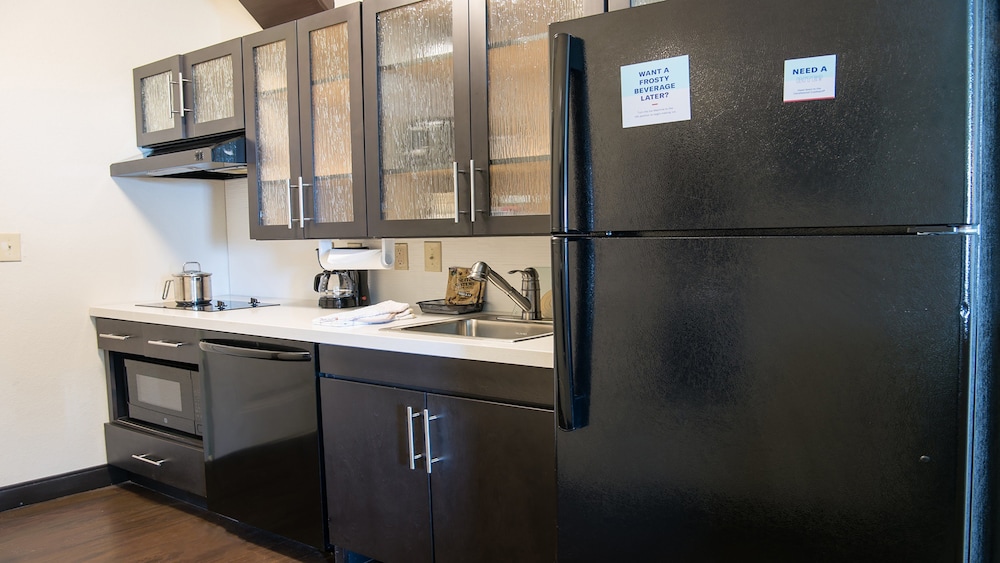 candlewood suites bay city by ihg