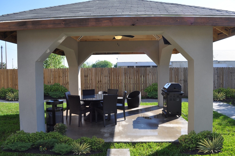 candlewood suites bay city by ihg