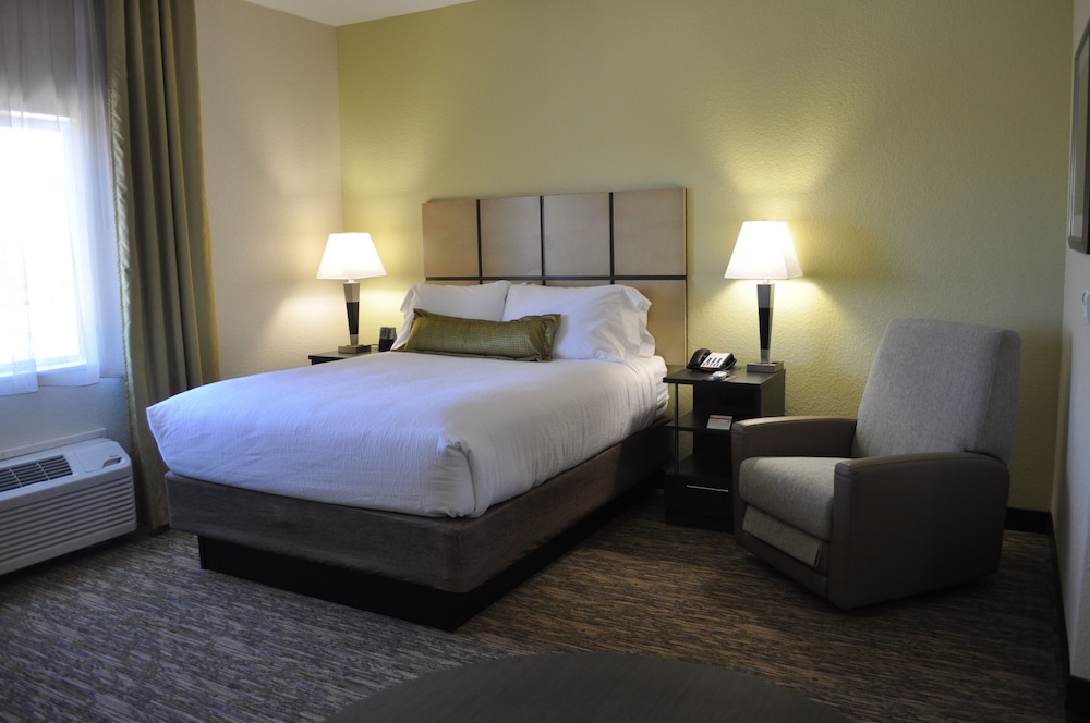candlewood suites bay city by ihg