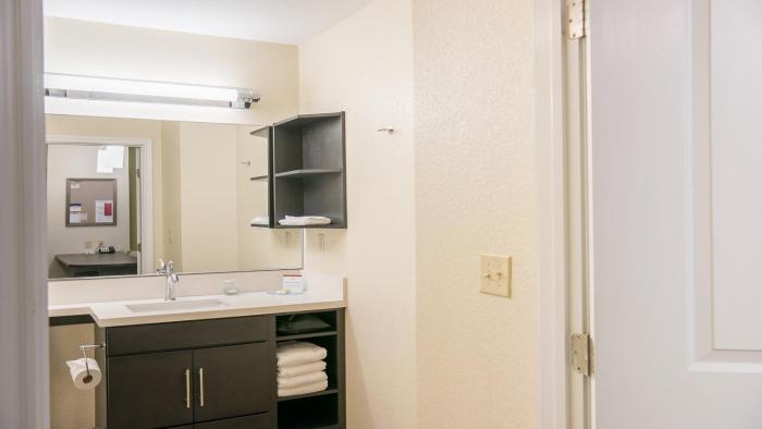 candlewood suites bay city by ihg