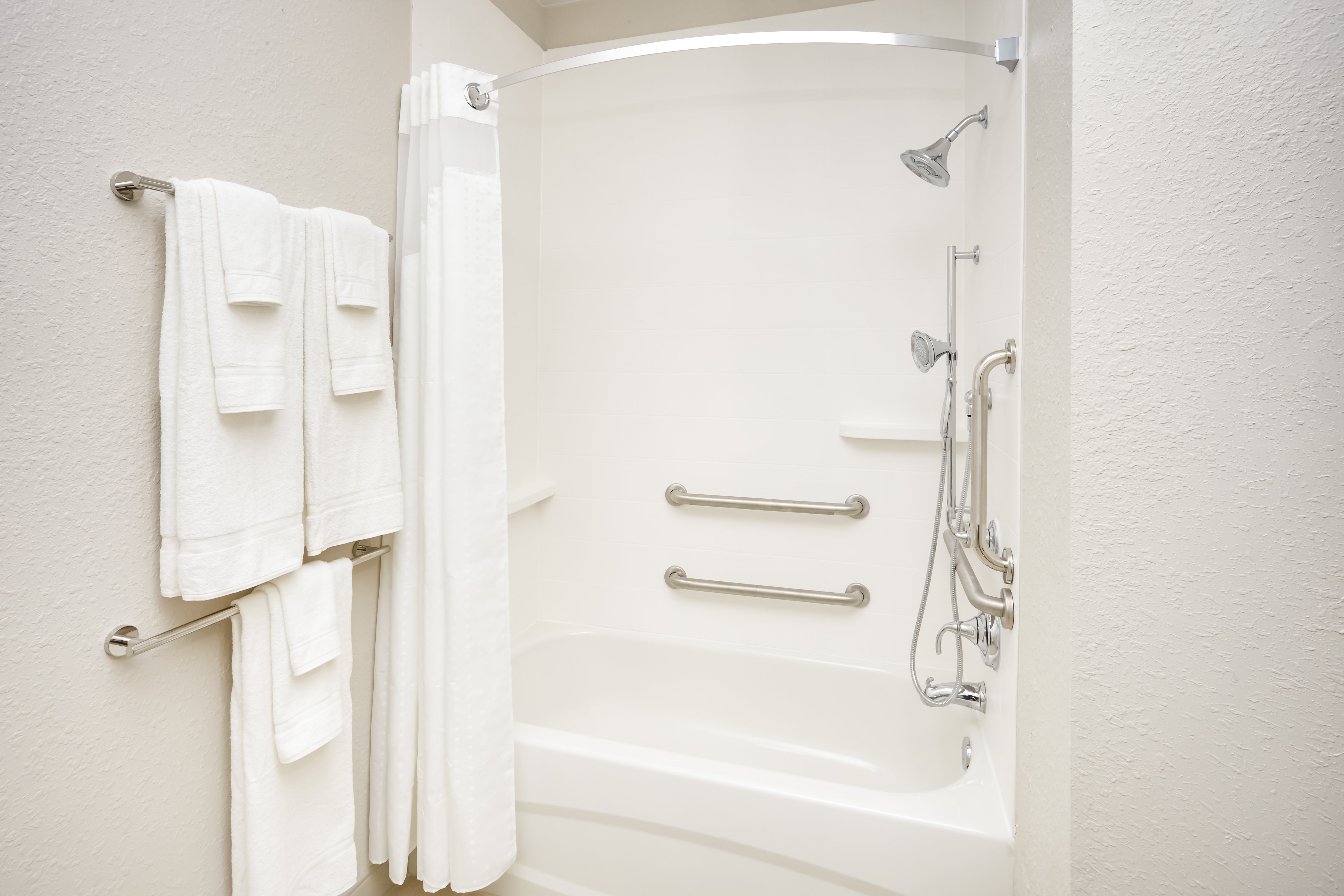 holiday inn express and suites chicago north shore niles