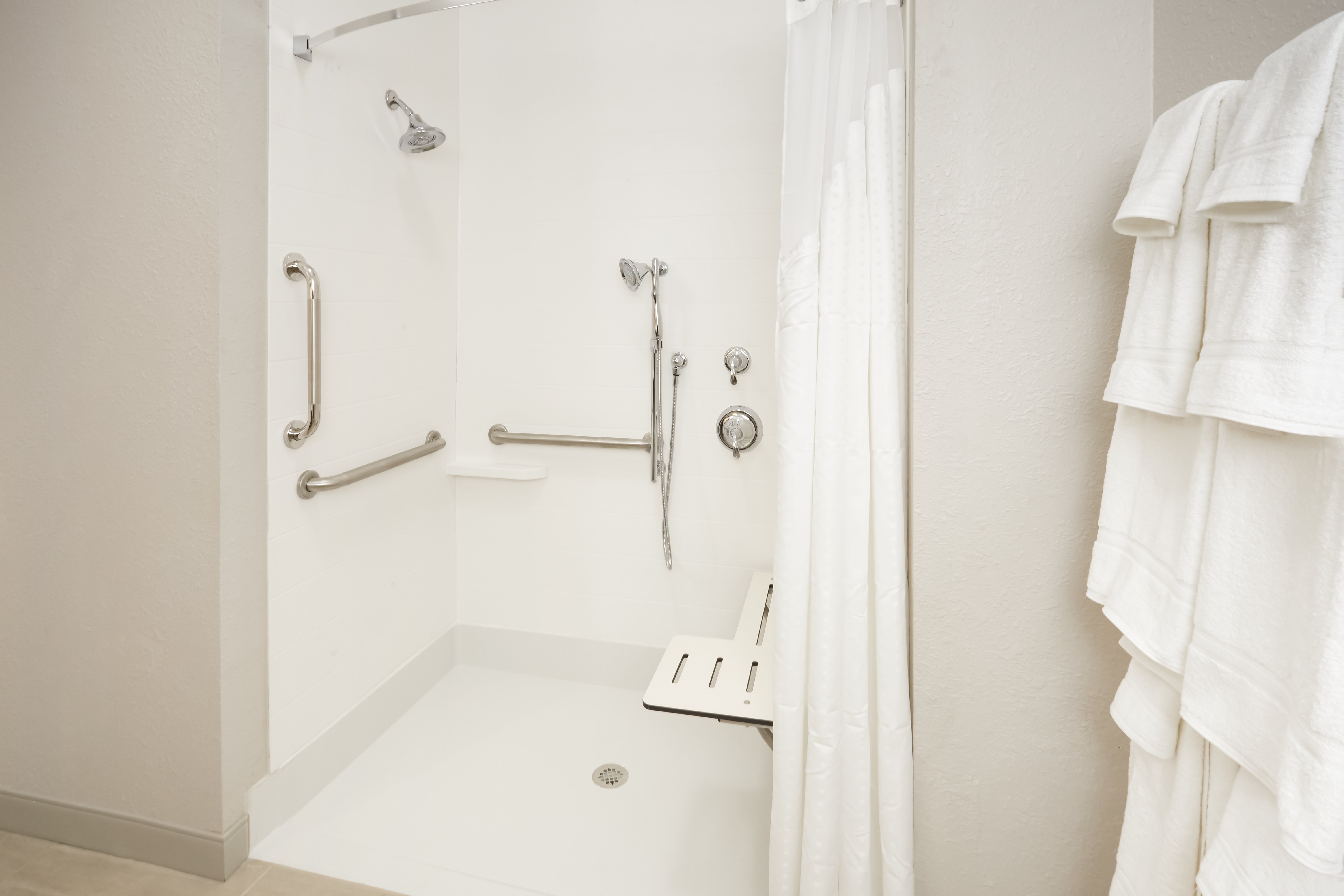 holiday inn express and suites chicago north shore niles