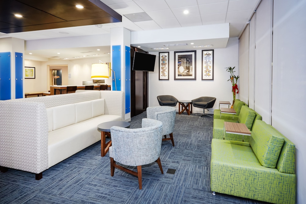 holiday inn express and suites chicago north shore niles