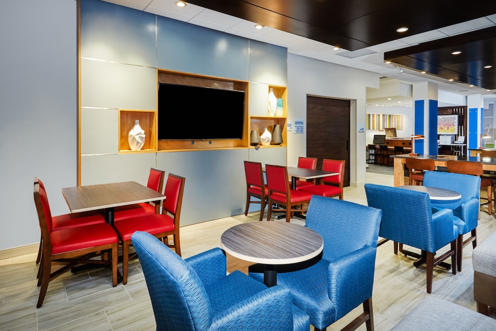 holiday inn express and suites chicago north shore niles