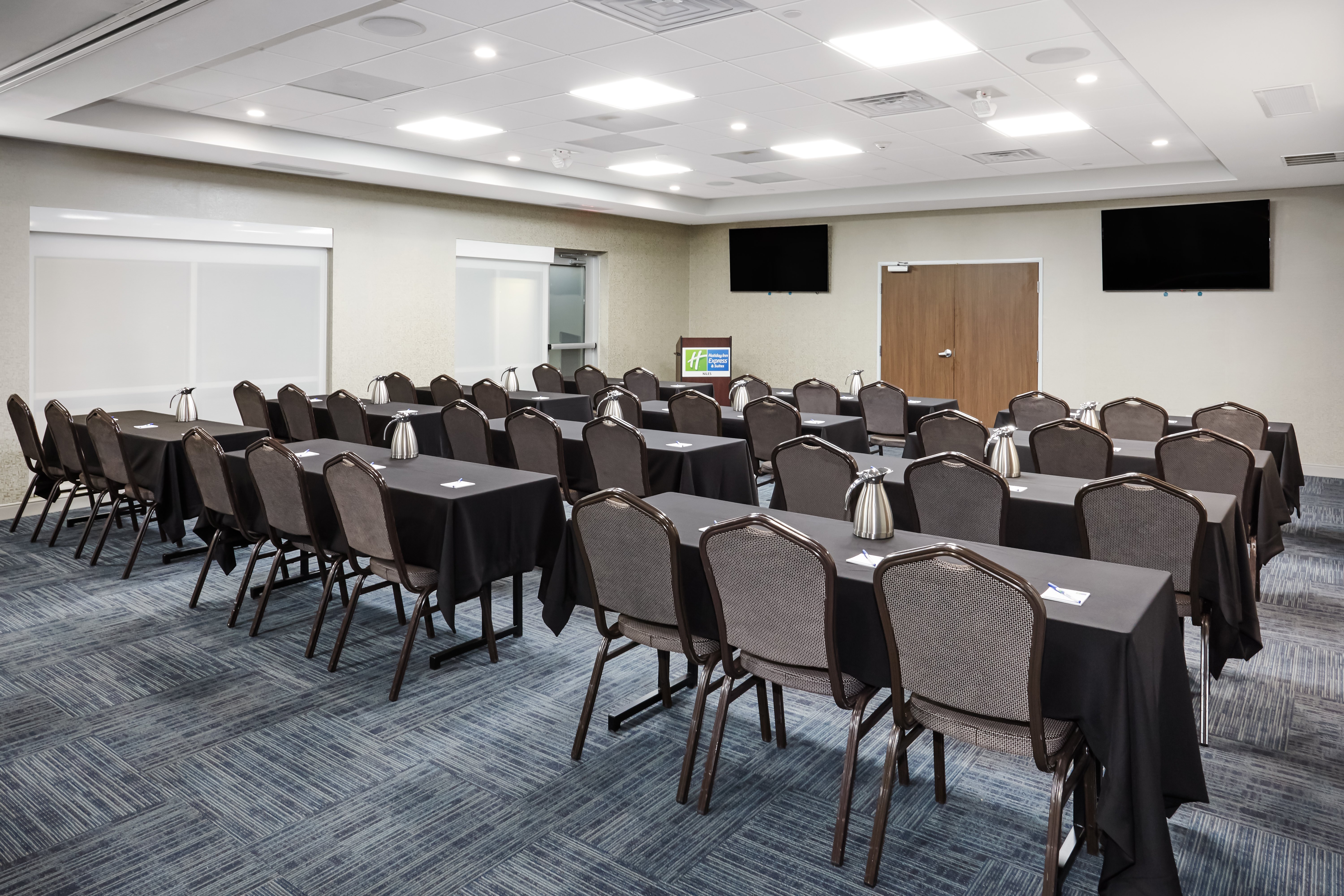 holiday inn express and suites chicago north shore niles