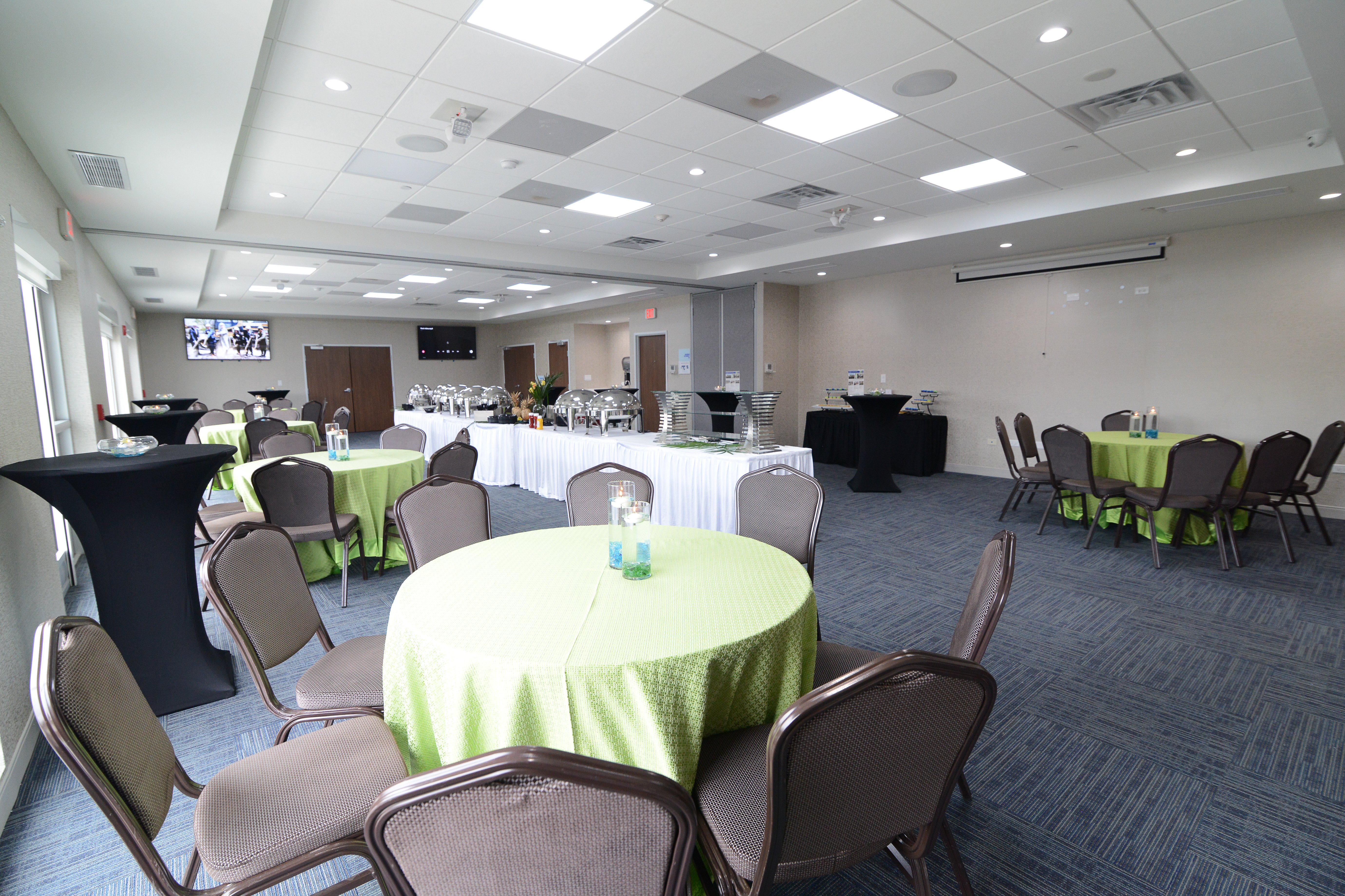 holiday inn express and suites chicago north shore niles